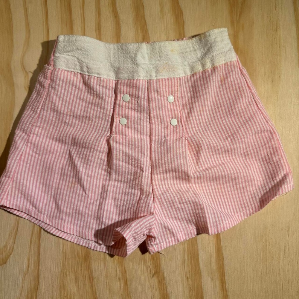 Vintage 1970s health Tex pink & white striped shorts with lace waistband